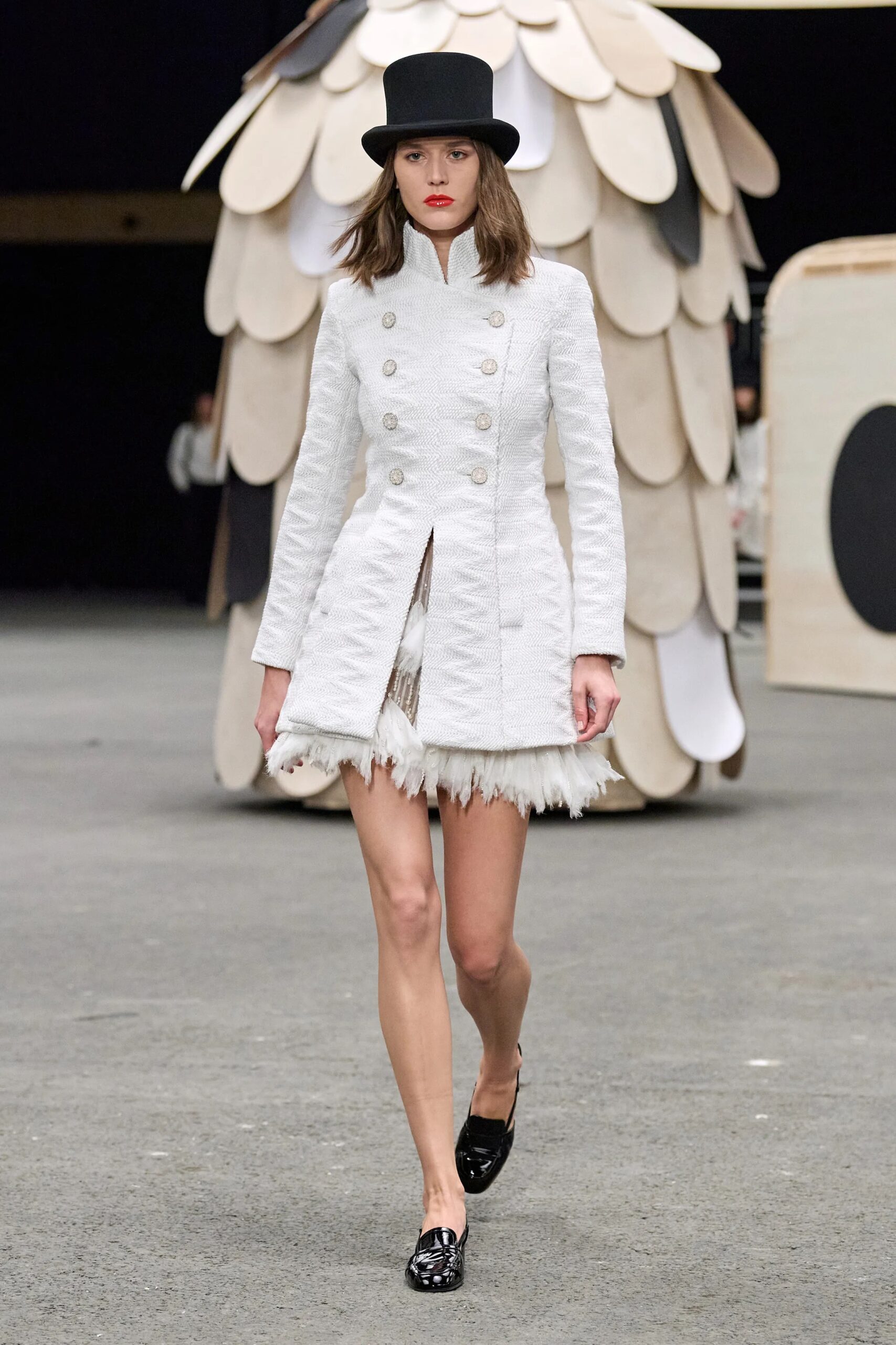 00001-chanel-spring-2023-couture-gorunway